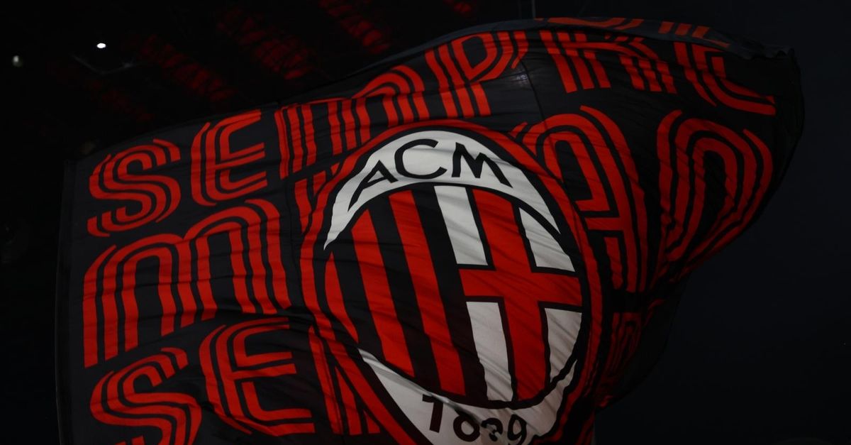 milan ultima per la champions davanti a 70mila tifosi con il debutto della nuova maglia rossonera da Pianetamilan.it milan ultima per la champions davanti a 70mila tifosi con il debutto della nuova maglia rossonera