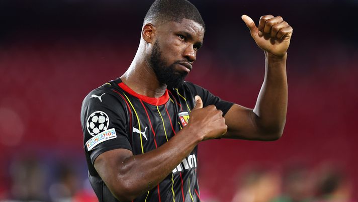 Danso, tre passaporti e un passato da rugbista: ecco il gigante ideale per la difesa - immagine 1