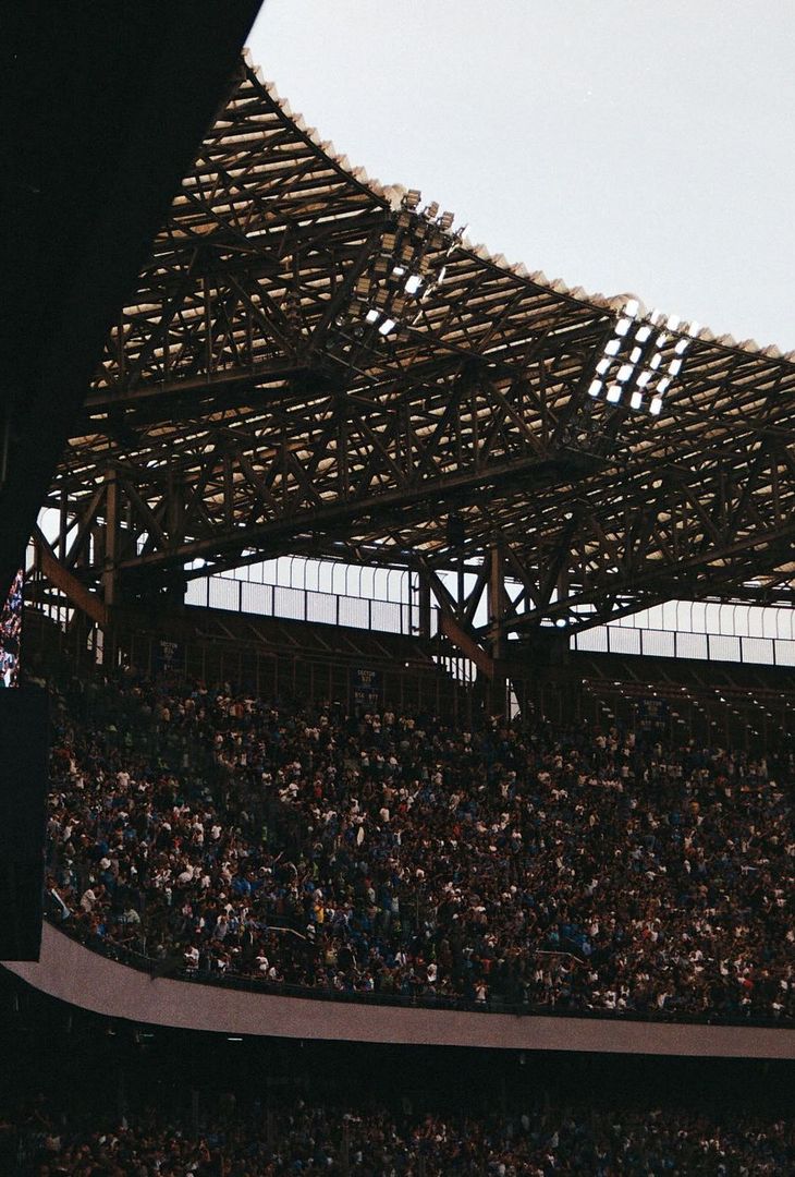 GALLERY Il Napoli come un bel film per i tifosi del Napoli: i suggestivi scatti- immagine 1