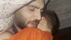 “Mi compri la maglia della Juve?”: l’esilarante risposta del padre napoletano