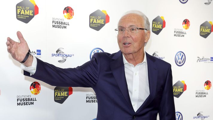 DORTMUND, GERMANY - APRIL 01: Franz Beckenbauer attends the Hall Of Fame gala at Deutsches Fussballmuseum on April 01, 2019 in Dortmund, Germany. (Photo by Andreas Rentz/Getty Images)  Addio a Franz Beckenbauer: il calcio piange il suo ‘Kaiser’ Franz - immagine 1