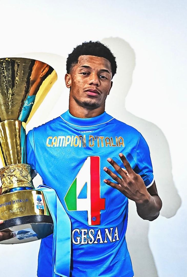 GALLERY Una coppa, mille emozioni: i ritratti dei campioni azzurri col trofeo - immagine 4