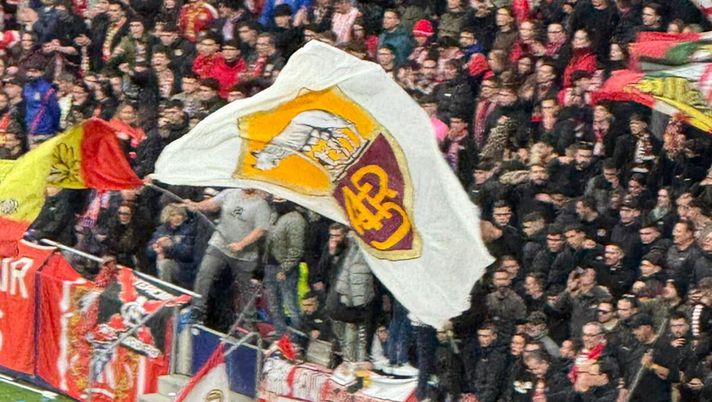 Atletico-Roma, il gemellaggio continua: contro l’Inter sventola la bandiera giallorossa - immagine 1