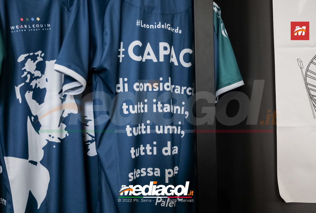 FOTO Palermo-Padova, tifosi in coda al “Barbera” per un biglietto (Gallery) - immagine 7