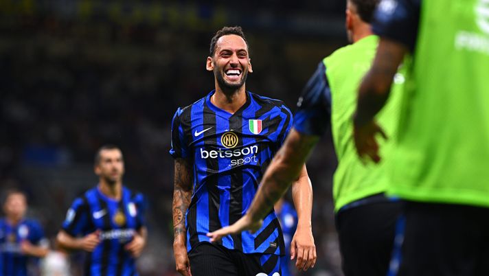 Hakan Calhanoglu resterà all'Inter, ad affermarlo è stato l'agente del turco Gordon Stipic ai microfoni di TRT Sport calhanoglu inter agente