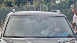 Allenamento terminato a Castel Volturno: Simeone si ferma con i tifosi