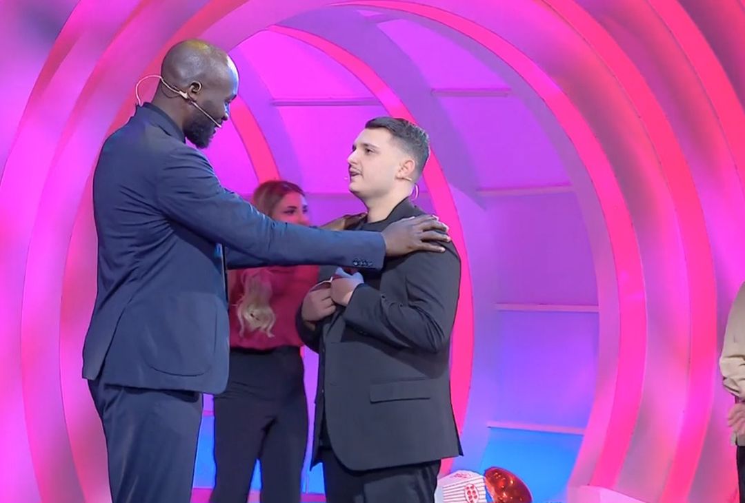 GALLERY Lukaku, cuore d’oro: sorpresa speciale ad un tifoso a C’è Posta Per Te - immagine 19