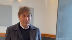 Pranzo con la famiglia per mister Conte: regalo speciale ricevuto dal tecnico azzurro