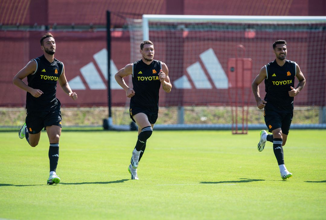 Roma, l’allenamento a tre giorni dall’esordio con la Salernitana – FOTO GALLERY - immagine 24