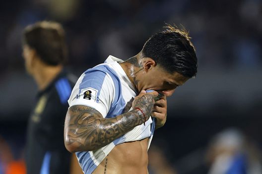 Golazo di Thiago Almada: l’Argentina vince 0-1 contro l’Uruguay.- immagine 2