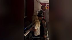 VIDEO – La figlia di Totti incanta Ultimo: suona il piano nello spogliatoio della Roma