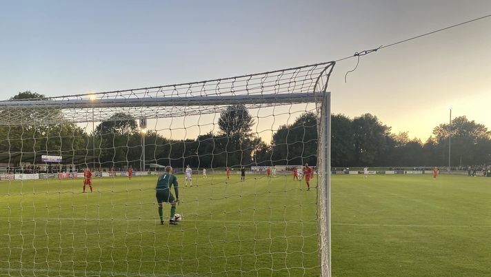 Solo 696 spettatori in Arabia Saudita per vedere Gerrard, più pubblico nell’8′ divisione inglese… - immagine 1