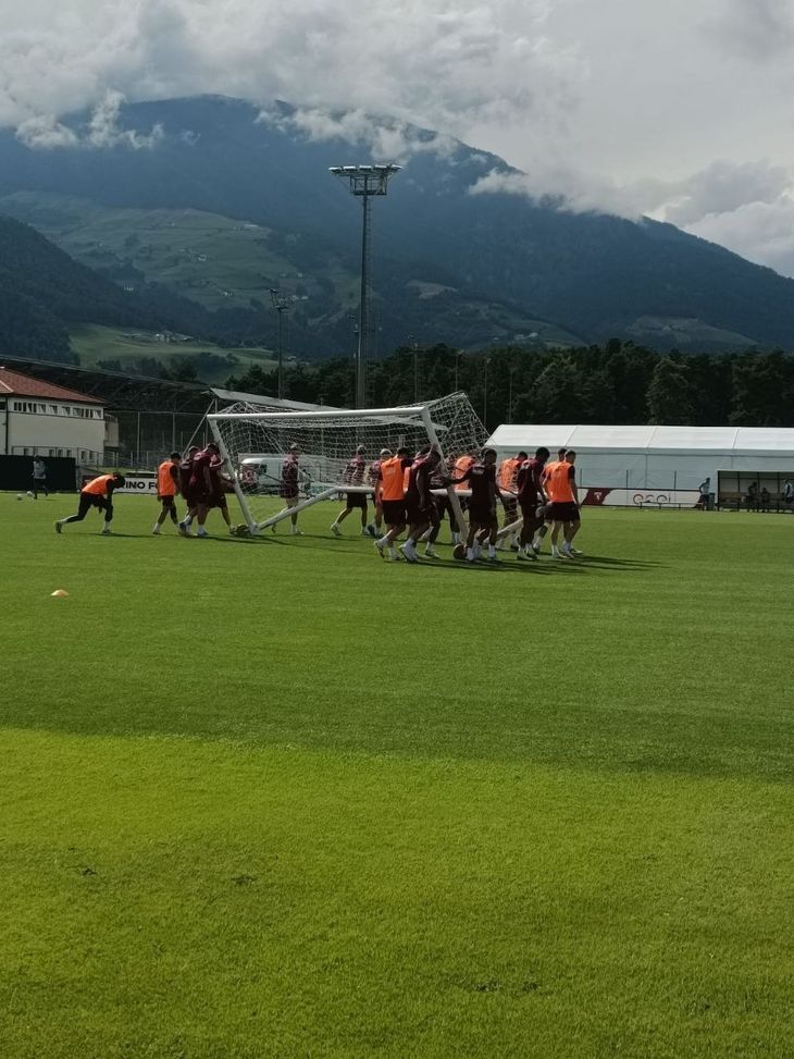 L’allenamento pomeridiano a Prato allo Stelvio: ancora presente Vanja - immagine 3