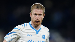 Napoli-Bologna, formazioni ufficiali: De Bruyne in tribuna! Le scelte su Di Lorenzo, Orsolini, Rowe e Ravaglia