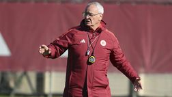 La Roma prepara la sfida al Napoli, slitta il rientro di Dybala: out due difensori