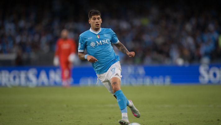 Il Nottingham Forest resta interessato a Olivera: dopo Napoli-Chelsea possibile rilancio per il terzino azzurro. olivera