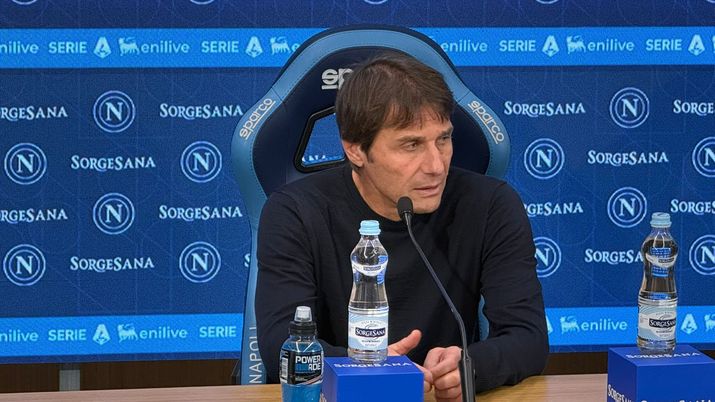 Conte in conferenza: “Al mio fianco ho degli uomini, oggi non abbiamo paura di nessuno!” Conte in conferenza: “Al mio fianco ho degli uomini, oggi non abbiamo paura di nessuno!” - immagine 1