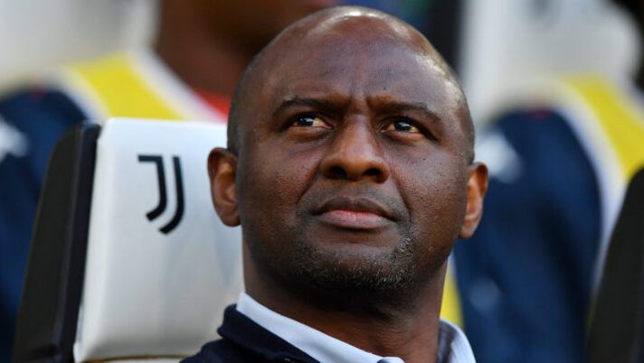 TURIN, ITALY - MARCH 29: Patrick Vieira, Head Coach of Genoa looks on prior to the Serie A match between Juventus and Genoa at the Allianz Stadium on March 29, 2025 in Turin, Italy. (Photo by Valerio Pennicino/Getty Images) Vieira: “Perché non ho messo Malinovski titolare! Masini, Vasquez, Pinamonti…” - immagine 1
