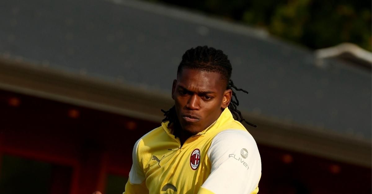 Ravezzani: “Centrocampo con due fuoriclasse. Il vero tema del Milan è …”. Una speranza per Leao