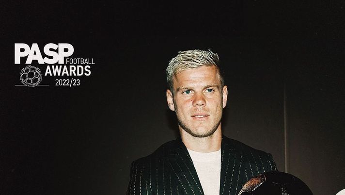 Mutu sponsorizza Kokorin: “Secondo me può riprendere piede alla Fiorentina” Mutu sponsorizza Kokorin: “Secondo me può riprendere piede alla Fiorentina” - immagine 1