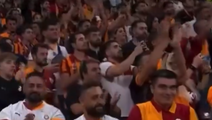 VIDEO Osimhen e Mertens sontuosi contro il Paok: la standing ovation del Rams Park - immagine 1