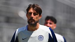 Nervi tesi all’Inter, Acerbi a un tifoso del PSG: “Barcola? Preso per il c… no”