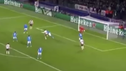 Psv-Napoli 1-1, l’autorete di Buongiorno riporta la gara sul pari – VIDEO