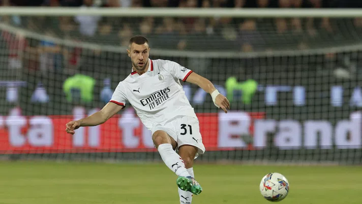 Strahinja Pavlovic AC Milan Cagliari-Milan 3-3 Serie A 2024-2025