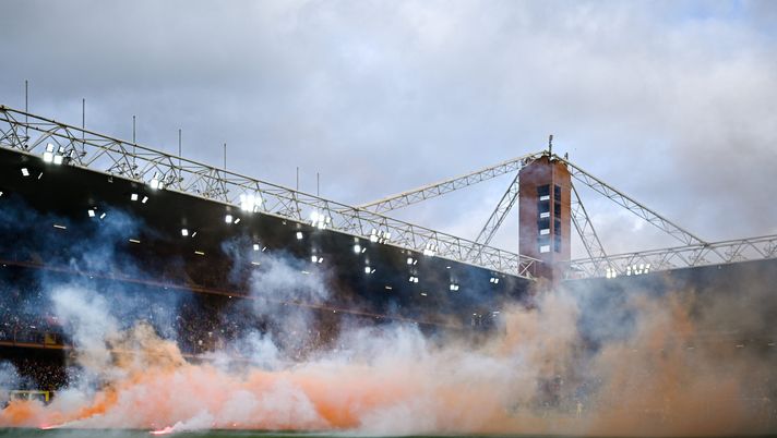 Genoa-Lazio, fumogeni