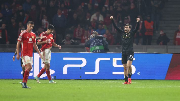 BERLIN, GERMANY - OCTOBER 24: Khvicha Kvaratskhelia of SSC Napoli celebrates after teammate Giacomo Raspadori (not pictured) scores the team's first goal during the UEFA Champions League match between 1. FC Union Berlin and SSC Napoli at Olympiastadion on October 24, 2023 in Berlin, Germany. (Photo by Maja Hitij/Getty Images) Kvara, fuga dalla noia - immagine 1