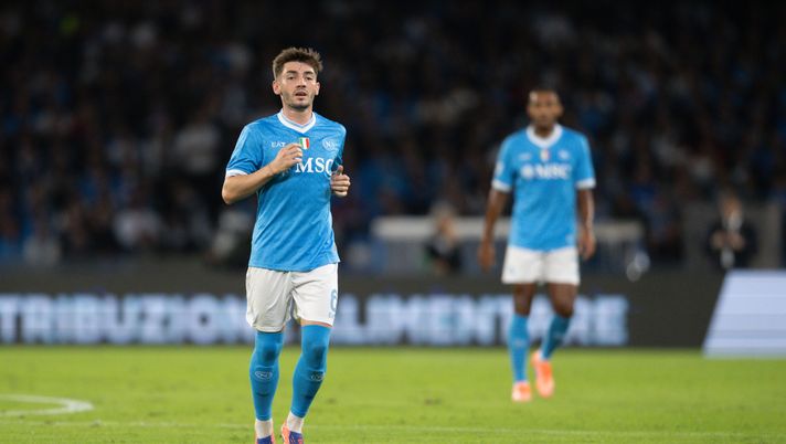NAPLES, ITALY - OCTOBER 25: Billy Gilmour of Napoli in action during the Serie A match between SSC Napoli and FC Internazionale at Stadio Diego Armando Maradona on October 25, 2025 in Naples, Italy. (Photo by SSC NAPOLI/SSC NAPOLI via Getty Images) “Tutti insieme, vittoriosi”, Gilmour esulta per la vittoria con l’Inter – LA FOTO - immagine 1