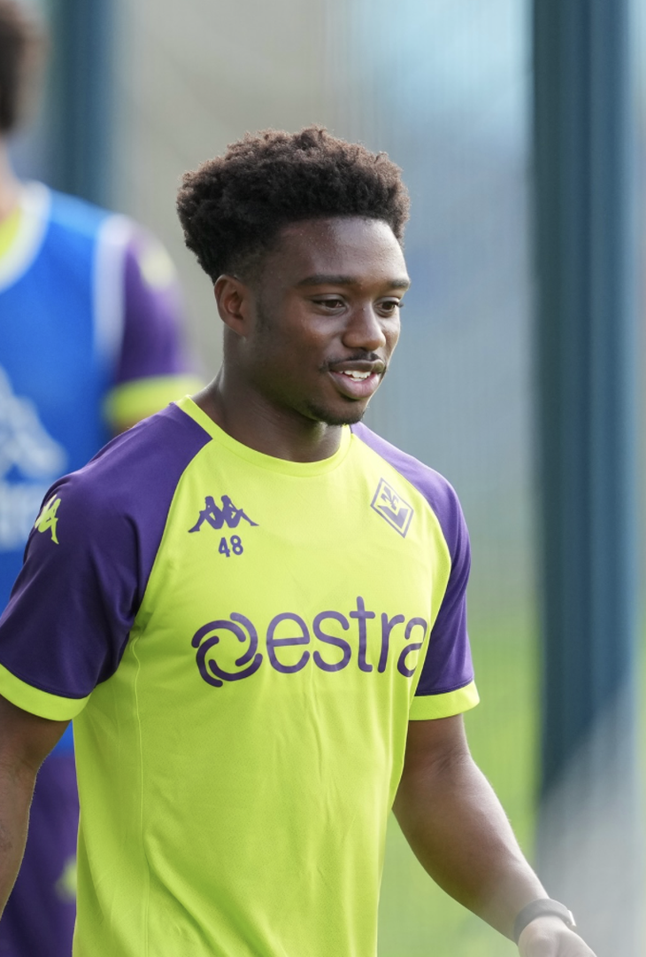 GALLERY – Lamptey al Viola Park: le immagini in campo del nuovo esterno viola- immagine 1