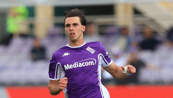 FLORENCE, ITALY - MAY 10: Riccardo Braschi of ACF Fiorentina in action during the Serie A match between ACF Fiorentina and Genoa CFC at Artemio Franchi on May 10, 2026 in Florence, Italy. (Photo by Gabriele Maltinti/Getty Images) CorSport: Modena su più giovani viola, l’effetto Galloppa accende il mercato - immagine 1