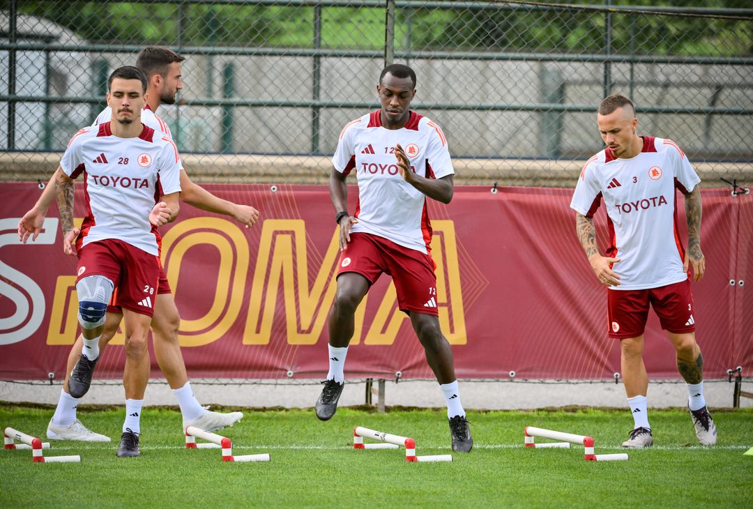 Trigoria, la rifinitura alla vigilia della gara con la Fiorentina – FOTO GALLERY - immagine 13