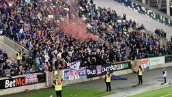 Derby di Belfast, fa tutto Shields per il Linfield: doppietta e un brutto fallo…