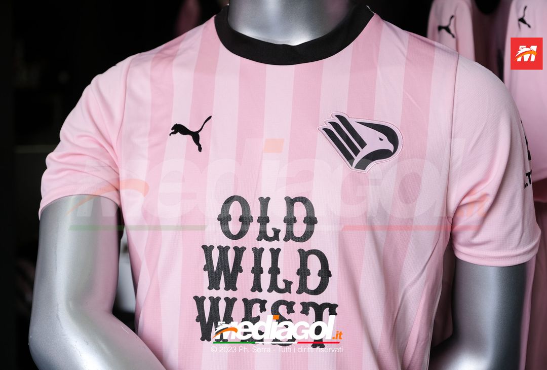 FOTO Palermo, al via la vendita dell’Home Kit Puma 2023/2024 (Gallery) - immagine 3