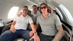 Bologna, addio per Calafiori: ecco la foto in volo per Londra per le visite con l’Arsenal