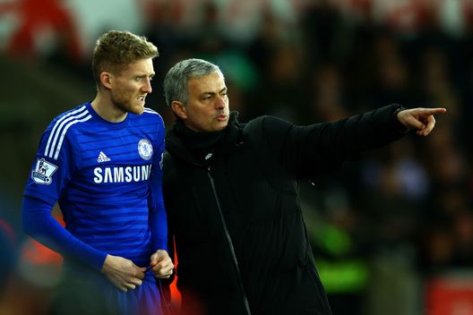 Andrè Schurrle con Mourinho al Chelsea