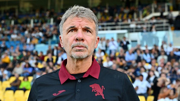 PARMA, ITALY - SEPTEMBER 29: Marco Baroni, Head Coach of Torino, looks on prior to the Serie A match between Parma Calcio 1913 and Torino FC at Stadio Ennio Tardini on September 29, 2025 in Parma, Italy. (Photo by Alessandro Sabattini/Getty Images) Baroni: “Zapata, c’è un percorso: vi spiego la situazione! Ngonge e perché Vlasic marca Pellegrino” - immagine 1