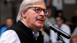 Sgarbi, condizioni stabili. La figlia: “Non vado in clinica perché non viene detto che…”