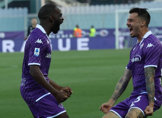 GERMOGLI PH: 27 MAGGIO 2023 FIRENZE STADIO ARTEMIO FRANCHI CAMPIONATO SERIE A FIORENTINA VS ROMANELLA FOTO GOL ESULTANZA IKONE' De Magistris: “Ikone? Non lo ritengo incedibile. Parisi? Per me è un titolare”- immagine 2