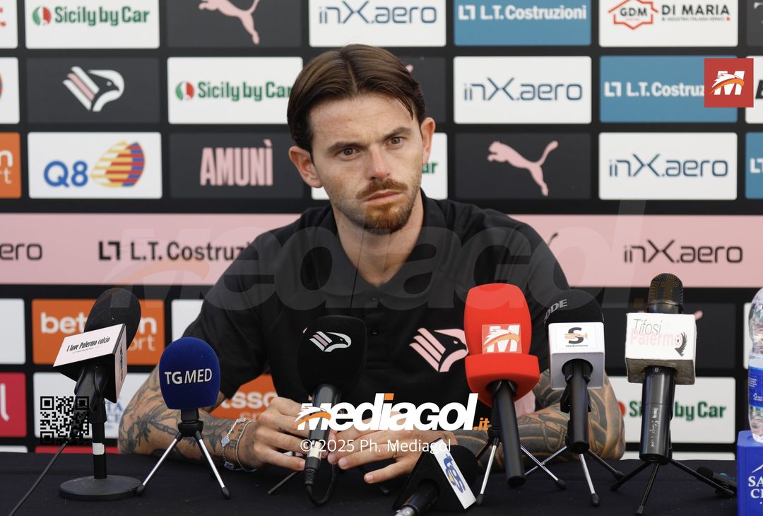 FOTO, capitan Brunori in conferenza stampa al ritiro del Palermo - immagine 7