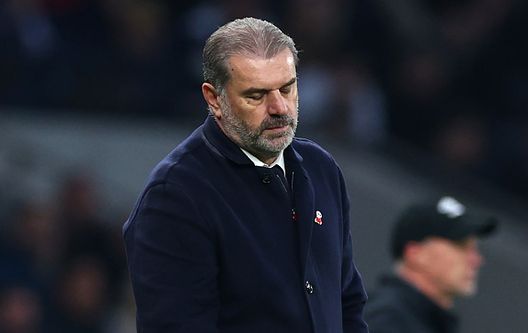 LONDON, ENGLAND - NOVEMBER 10: Ange Postecoglou, allenatore del Tottenham (Photo by Clive Rose/Getty Images) Un altro ko per il Tottenham in vista della finale, Postecoglou: “Una delusione”- immagine 2