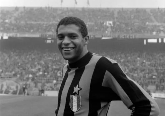 Jair da Costa, la 'Freccia Nera', giocatore dell'Inter dal 1962 al 1967 e dal 1968 al 1972. Italiane e portoghesi, i precedenti europei fra le squadre- immagine 2