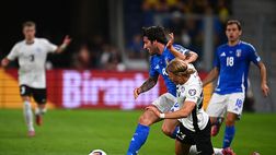 Lele Adani riproduce il gol di Tonali su un prato: sempre più un “pranzo al sacco”