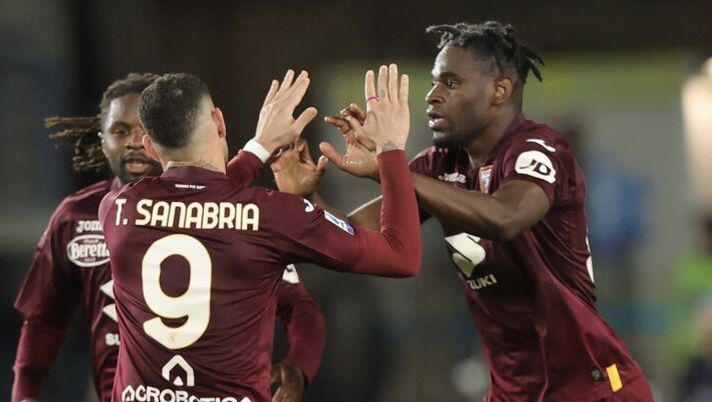 EMPOLI, ITALY - APRIL 6: Duvan Zapata of Torino FC celebrates after scoring a goal with Antono Sanabria of Torino FC during the Serie A TIM match between Empoli FC and Torino FC - Serie A TIM at Stadio Carlo Castellani on April 6, 2024 in Empoli, Italy.(Photo by Gabriele Maltinti/Getty Images) Cairo: “Zapata grande punta, c’è anche Sanabria. Juric? Lo stimo, ma non può dire…” - immagine 1