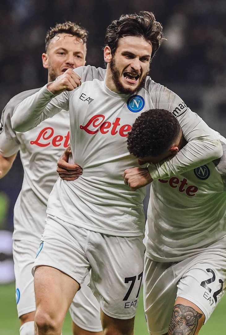 GALLERY Il Napoli celebra il 2023 con gli scatti più belli: un anno magico - immagine 9
