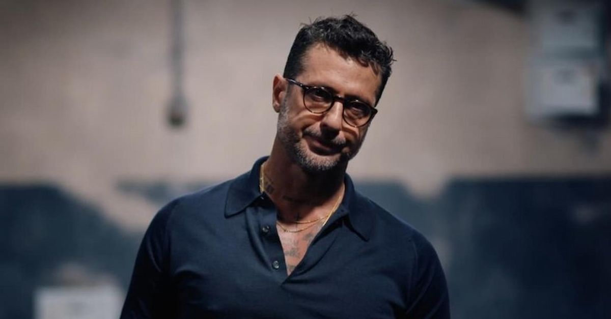 Caso Signorini, oscurati i profili di Fabrizio Corona e cancellate le puntate di Falsissimo