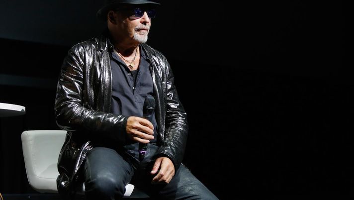 Vasco Rossi contro Salvini sul codice della strada: “Arrestati se fumate una canna” - immagine 1