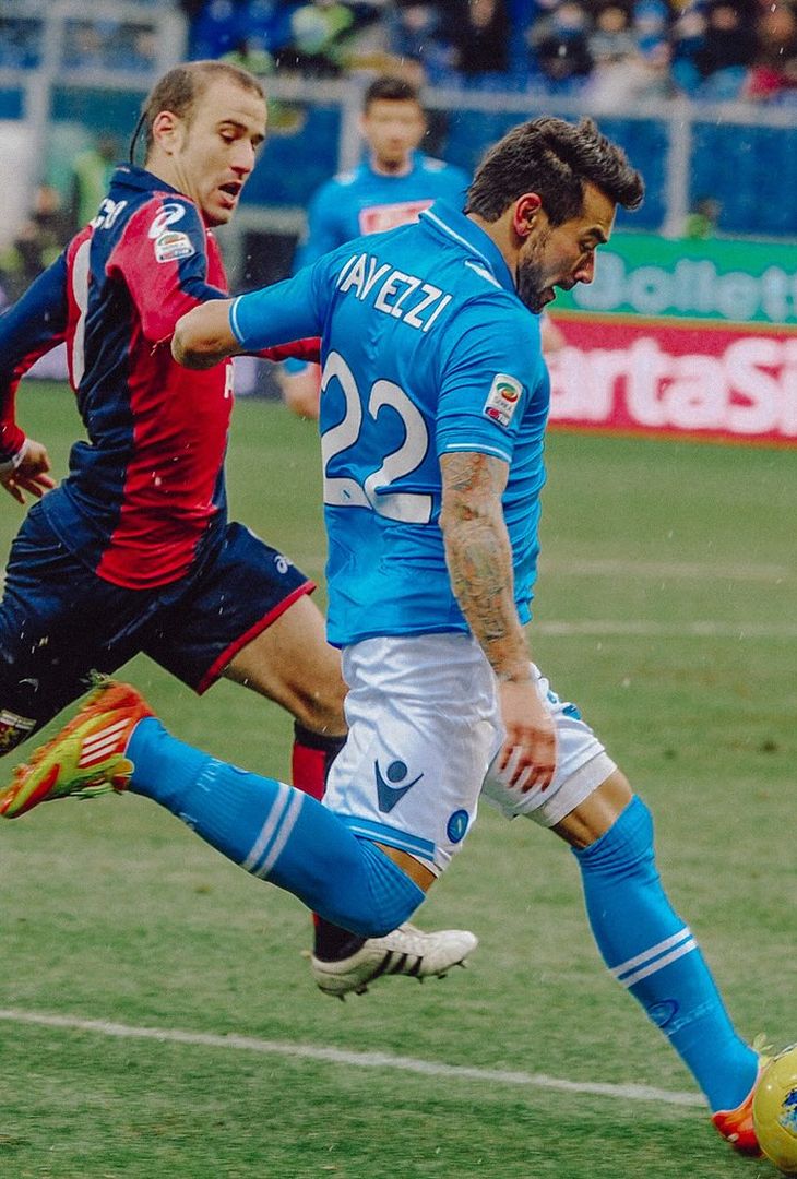 GALLERY Il Napoli affronta il Genoa: gli scatti più belli dei match del passato - immagine 13